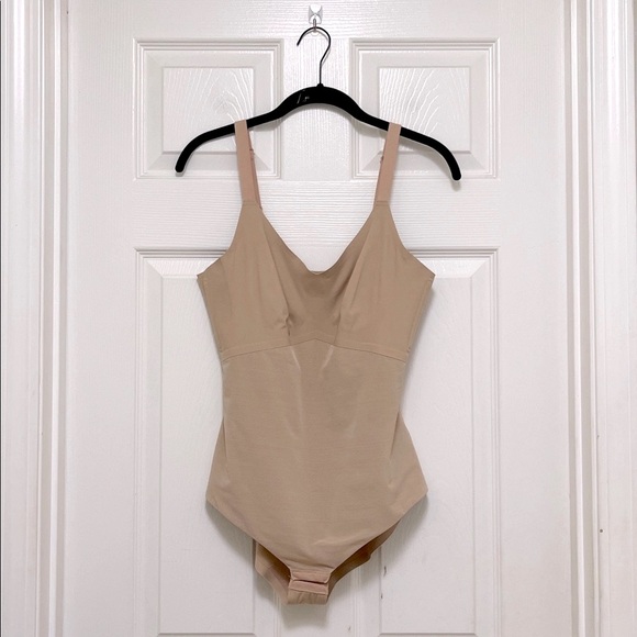 HONEYLOVE Petite Cami Bodysuit in Sand - Picture 5 of 9